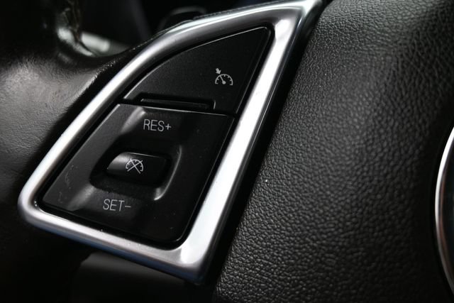 Used 2019 Chevrolet Camaro LT w/ Technology Package RWD image 13