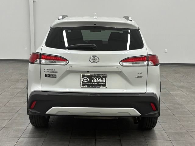 Used 2024 Toyota Corolla Cross LE w/ Moonroof Package AWD/4WD image 3