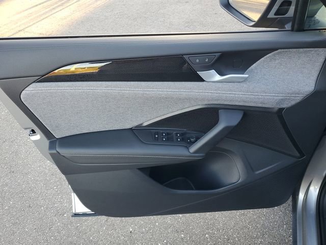 Certified 2025 Volkswagen Tiguan S image 12