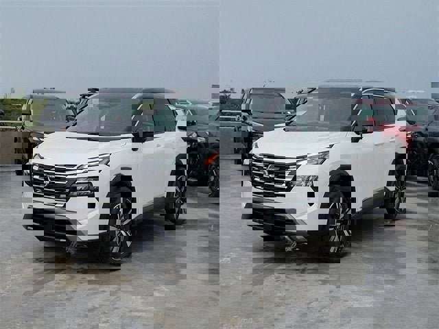 New 2025 Nissan Rogue SL w/ SL Premium Package image 16