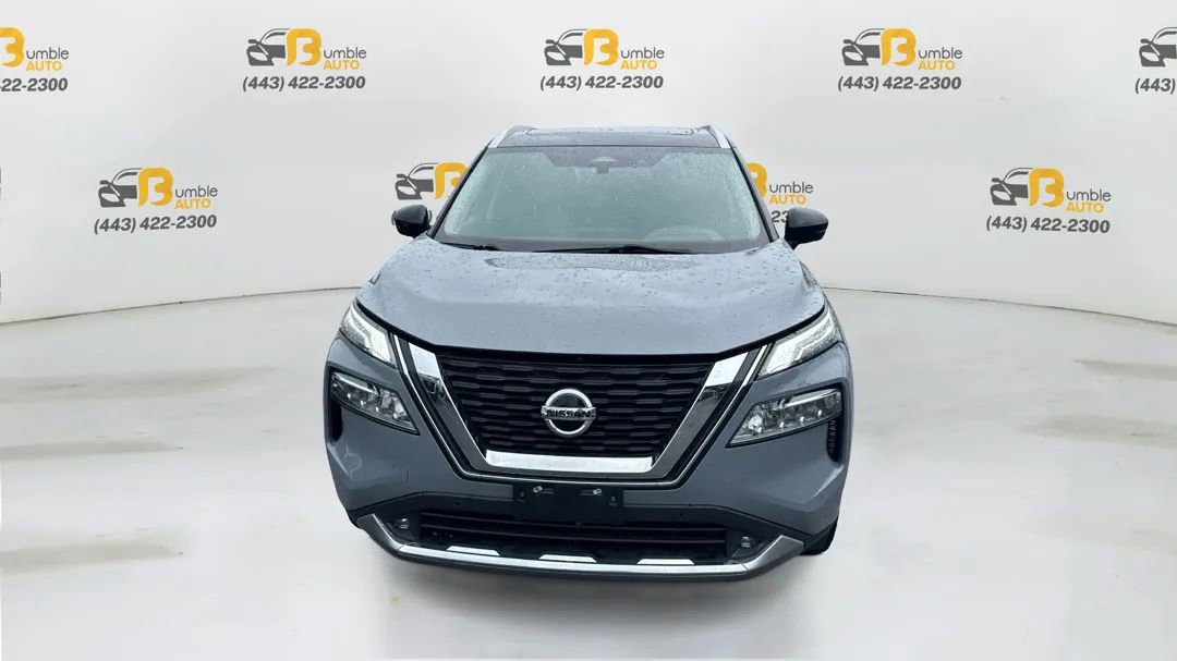 Used 2021 Nissan Rogue Platinum image 2