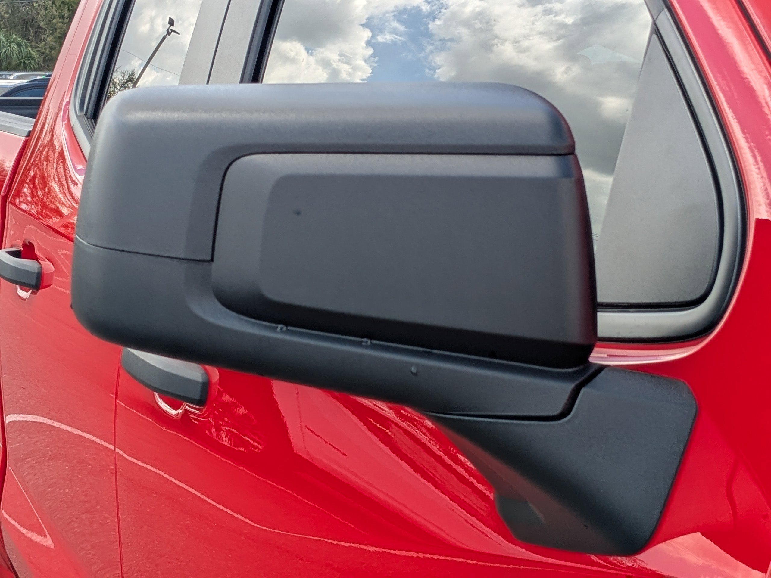 Used 2025 Chevrolet Silverado 1500 Custom image 11