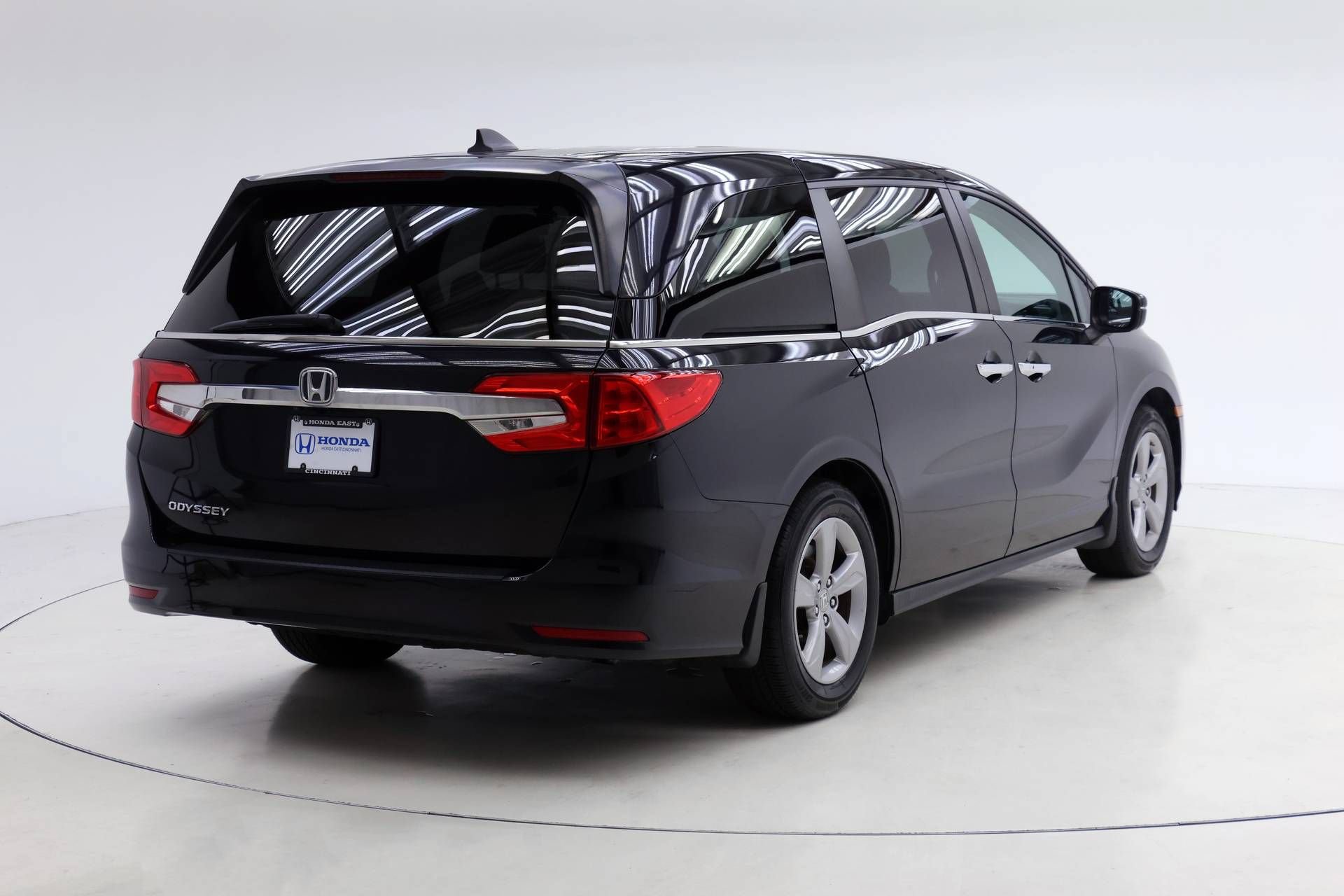 Certified 2019 Honda Odyssey EX-L image 2