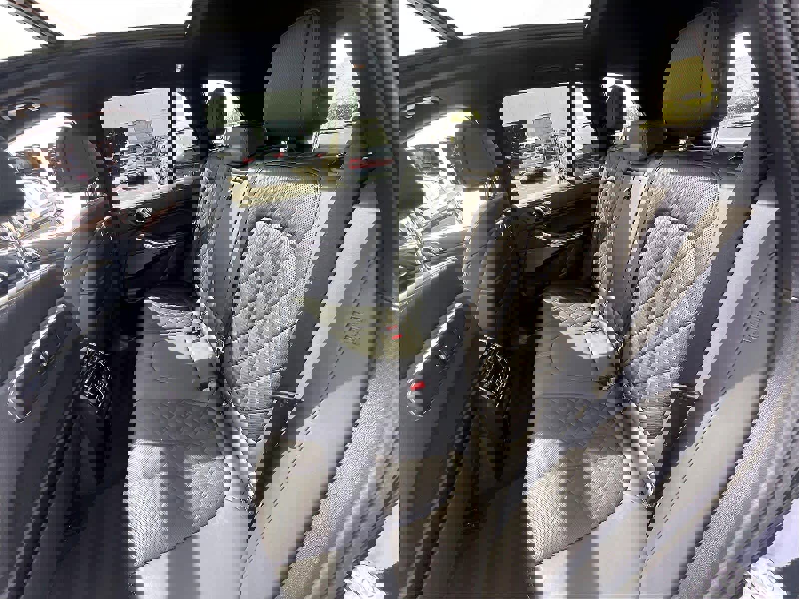 Used 2024 BMW X5 xDrive40i w/ Premium Package image 28