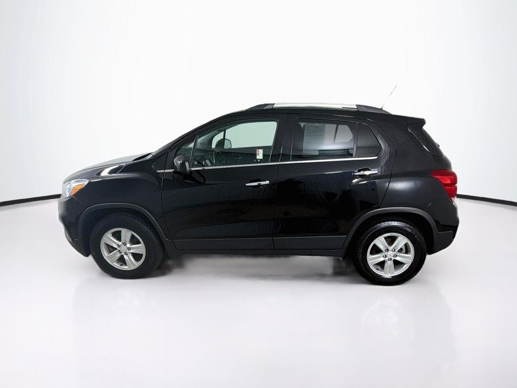 Used 2019 Chevrolet Trax LT w/ LT Convenience Package AWD/4WD image 8