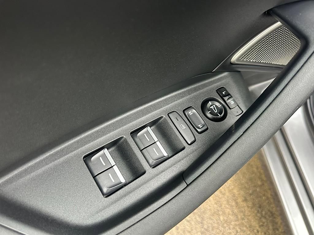 Certified 2025 Acura TLX w/ Technology Package image 23