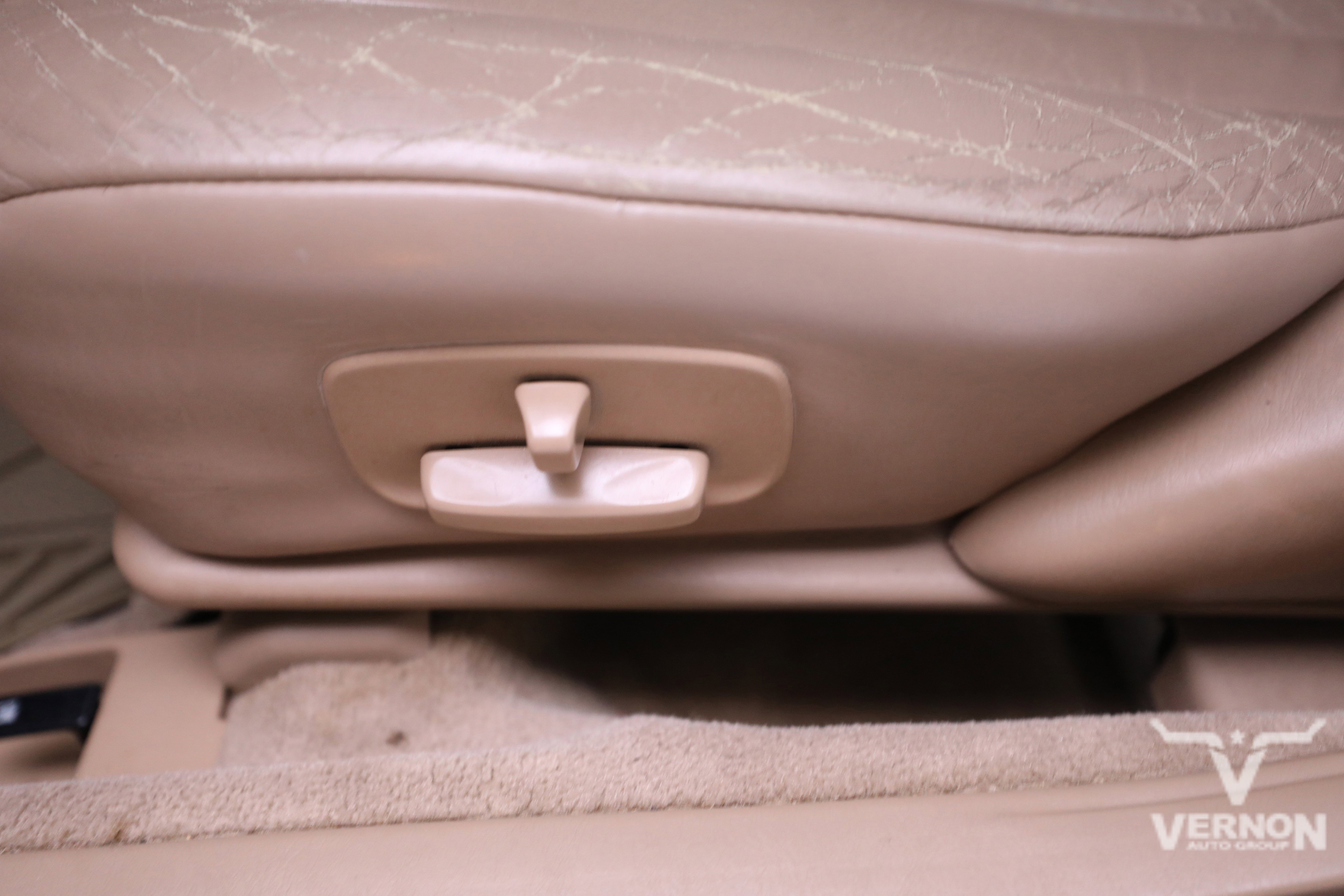 Used 1997 Toyota Avalon XL image 14