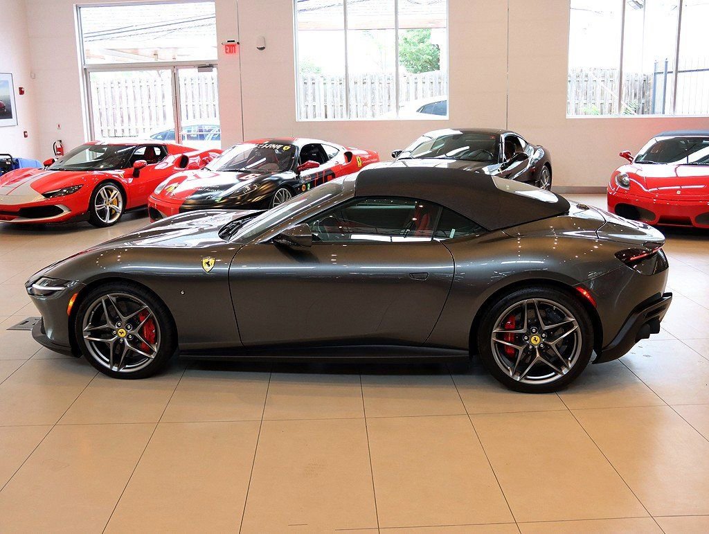 Certified 2024 Ferrari Roma Spider image 3