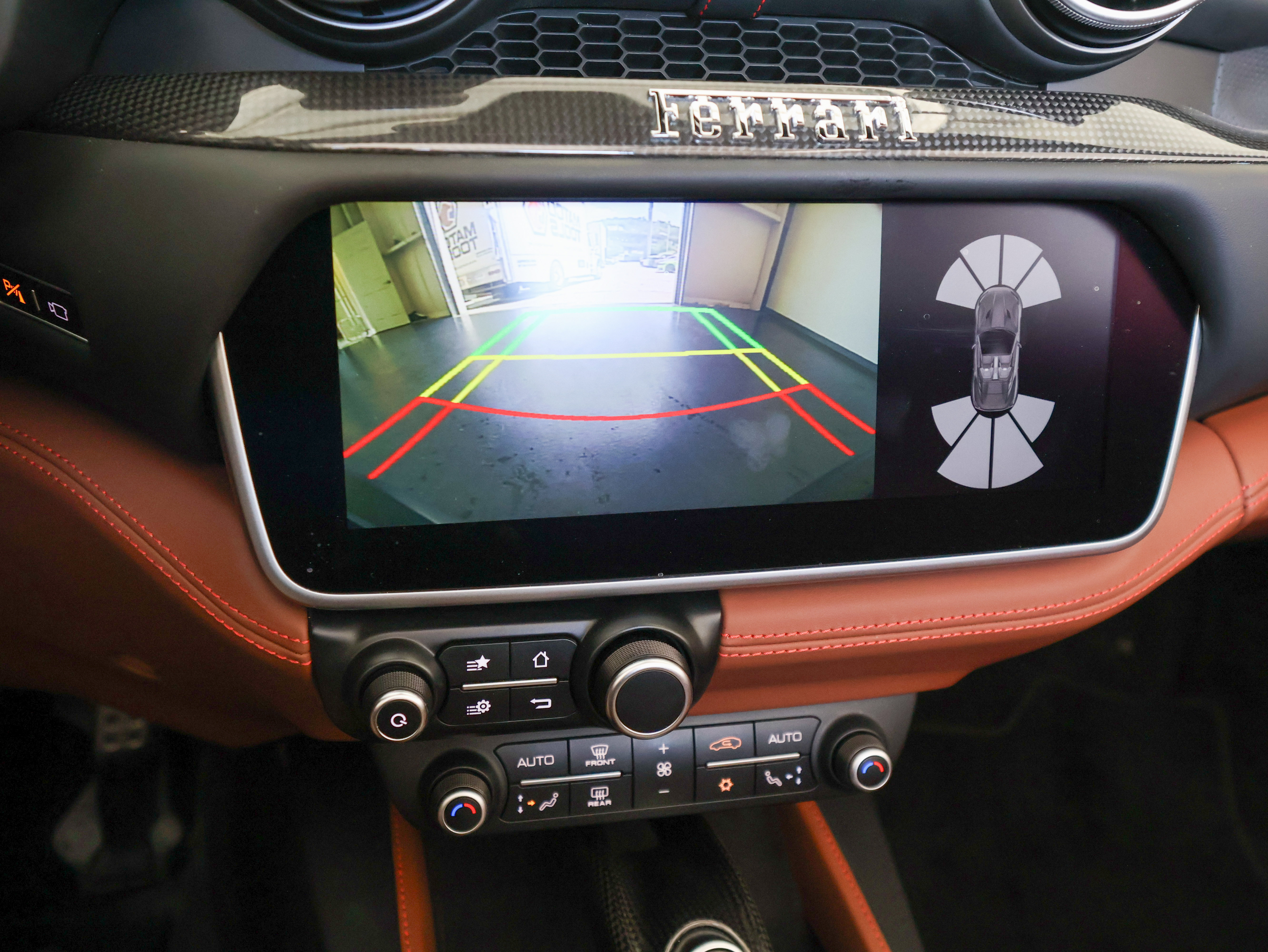 Used 2019 Ferrari Portofino RWD image 30