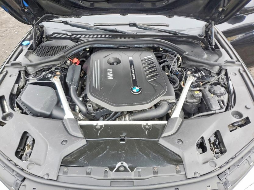 Used 2018 BMW 540i xDrive w/ M Sport Package image 9