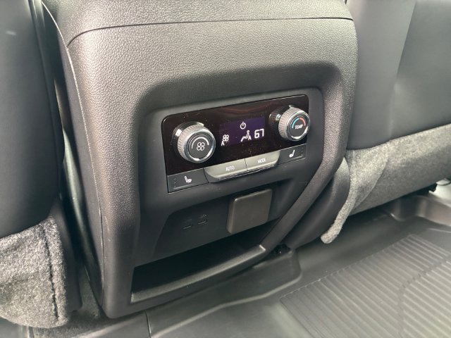 New 2027 Chevrolet Traverse RS w/ LPO, Floor Liner Package AWD/4WD image 18