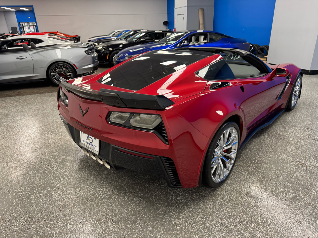 Used 2015 Chevrolet Corvette Z06 w/ 2LZ Preferred Equipment Group image 9