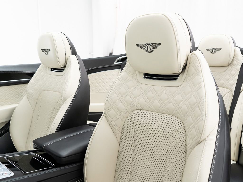 Used 2023 Bentley Continental GT Azure image 22
