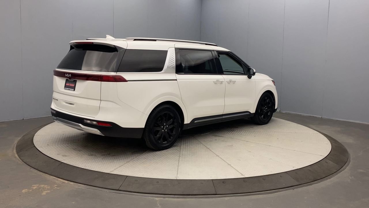 Used 2022 Kia Carnival SX Prestige FWD image 5