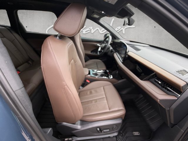 Used 2025 Audi Q6 e-tron Premium Plus AWD/4WD image 24