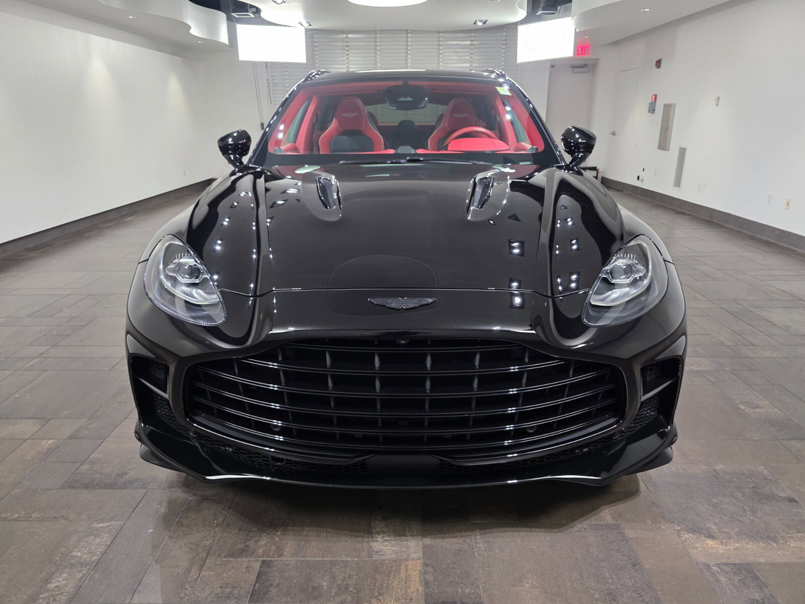 Used 2025 Aston Martin DBX 707 image 7