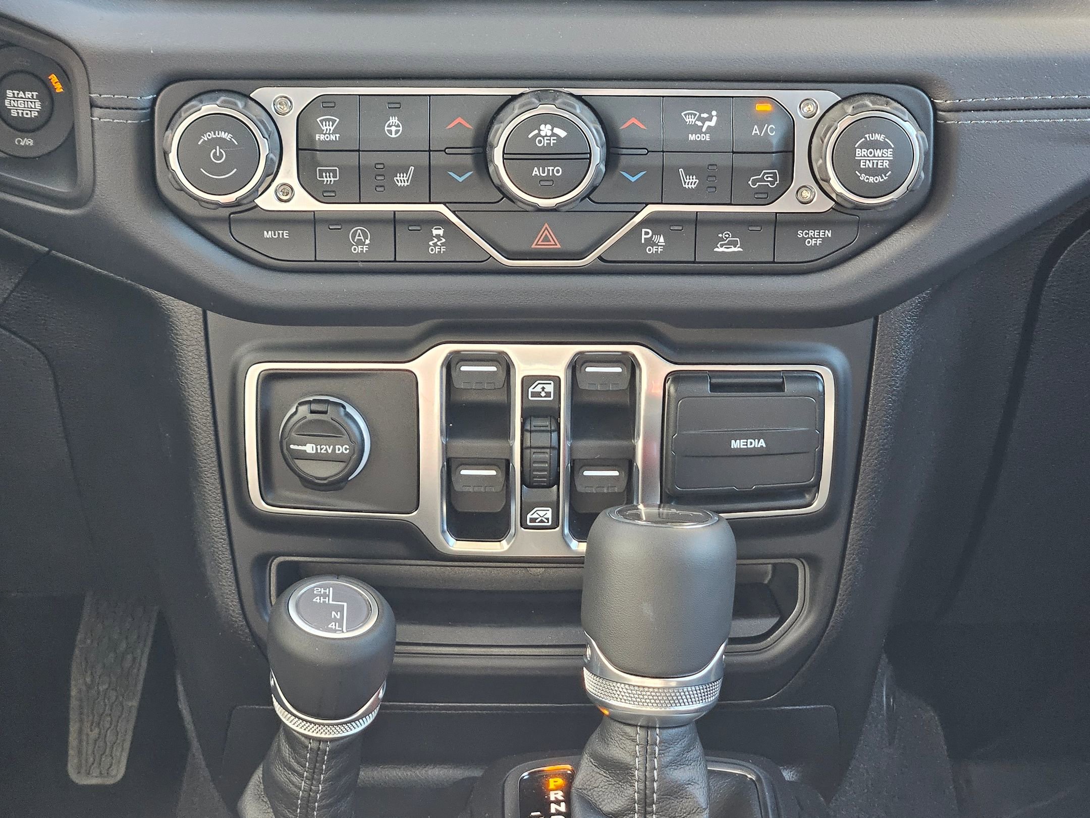 New 2026 Jeep Gladiator Sport image 12