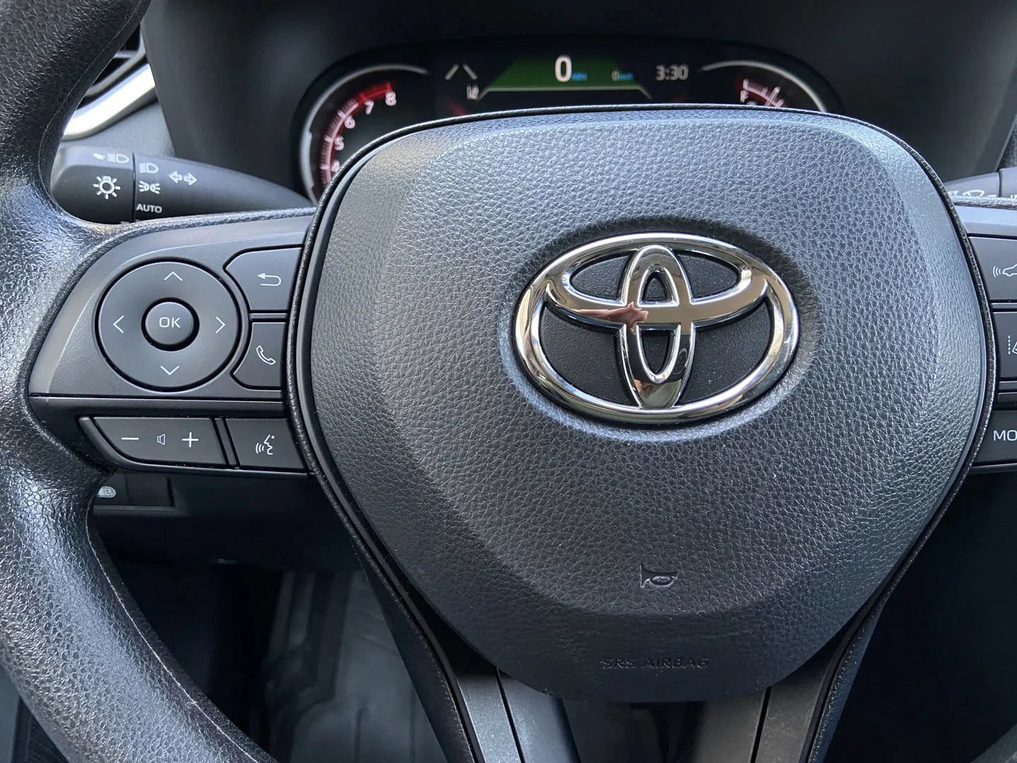 Used 2025 Toyota RAV4 XLE AWD/4WD image 14