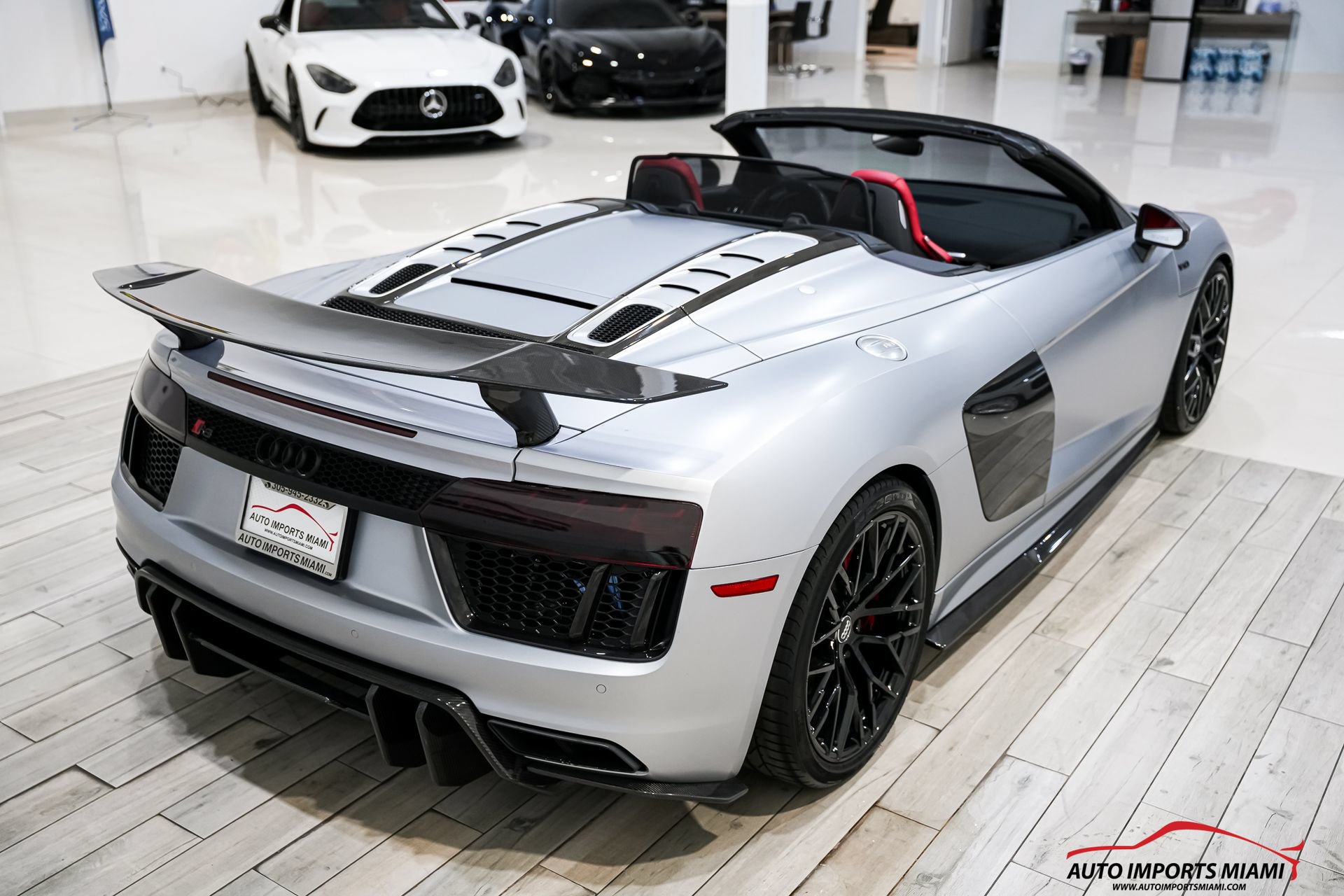 Used 2018 Audi R8 V10 w/ Carbon Exterior Package AWD/4WD image 26