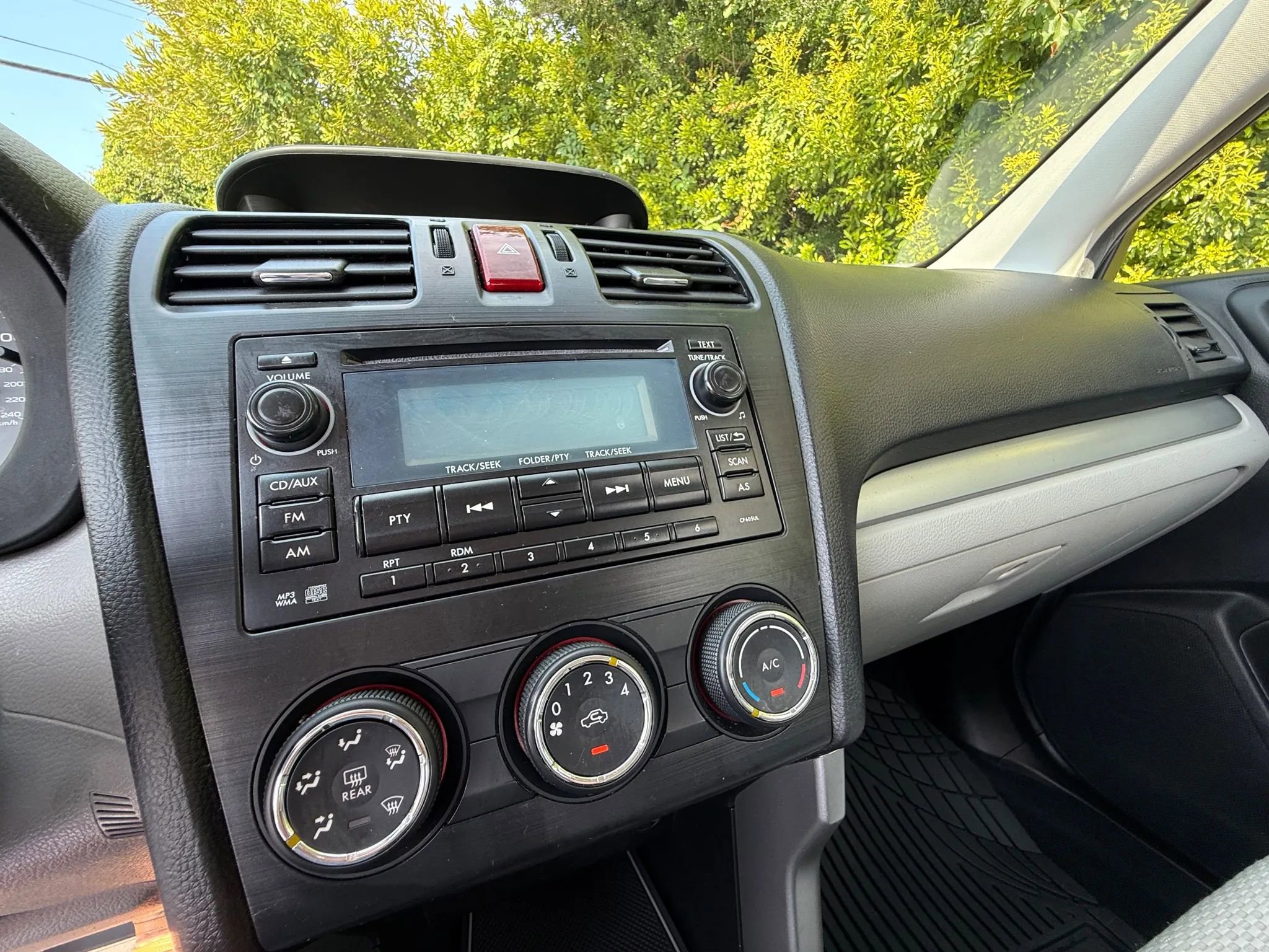 Used 2015 Subaru Forester 2.5i w/ Alloy Wheel Package image 53