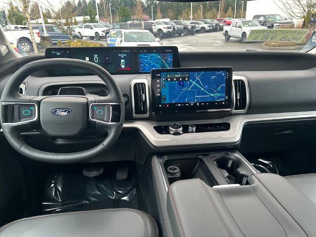 Certified 2025 Ford Expedition Active image 5