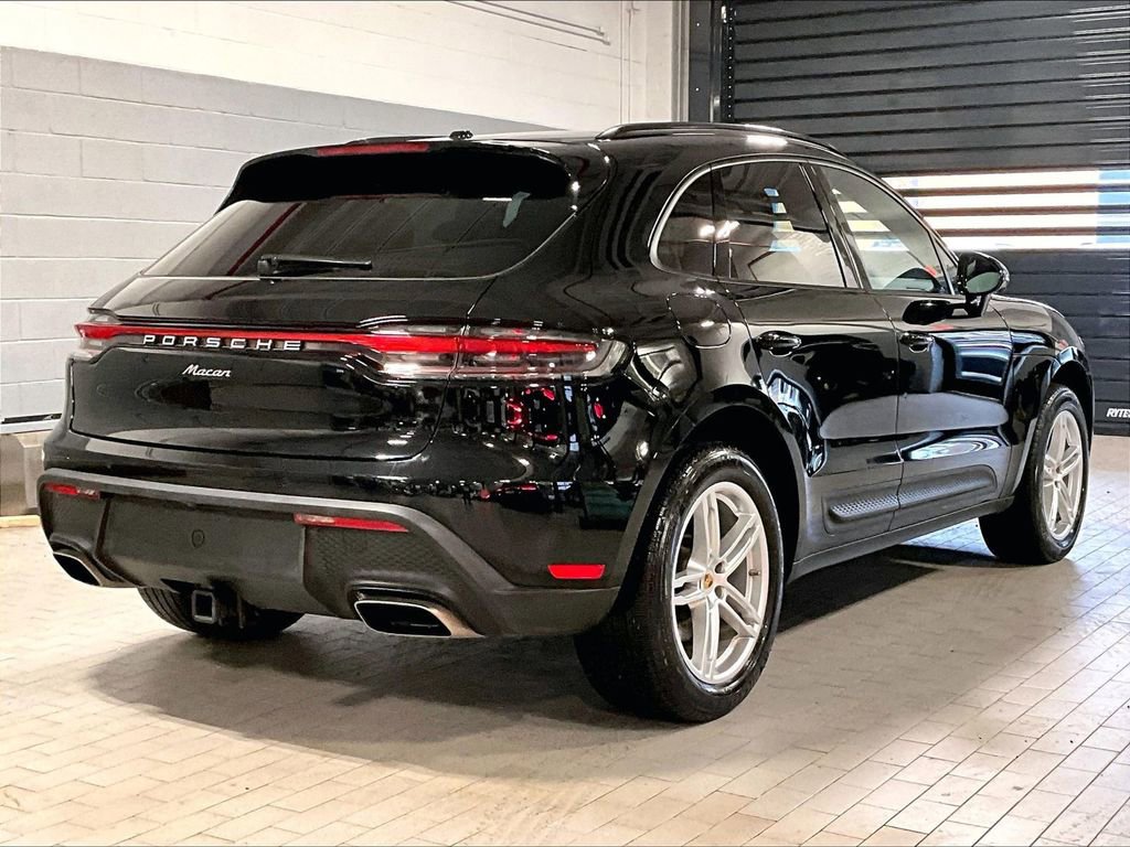 Certified 2023 Porsche Macan AWD/4WD image 17