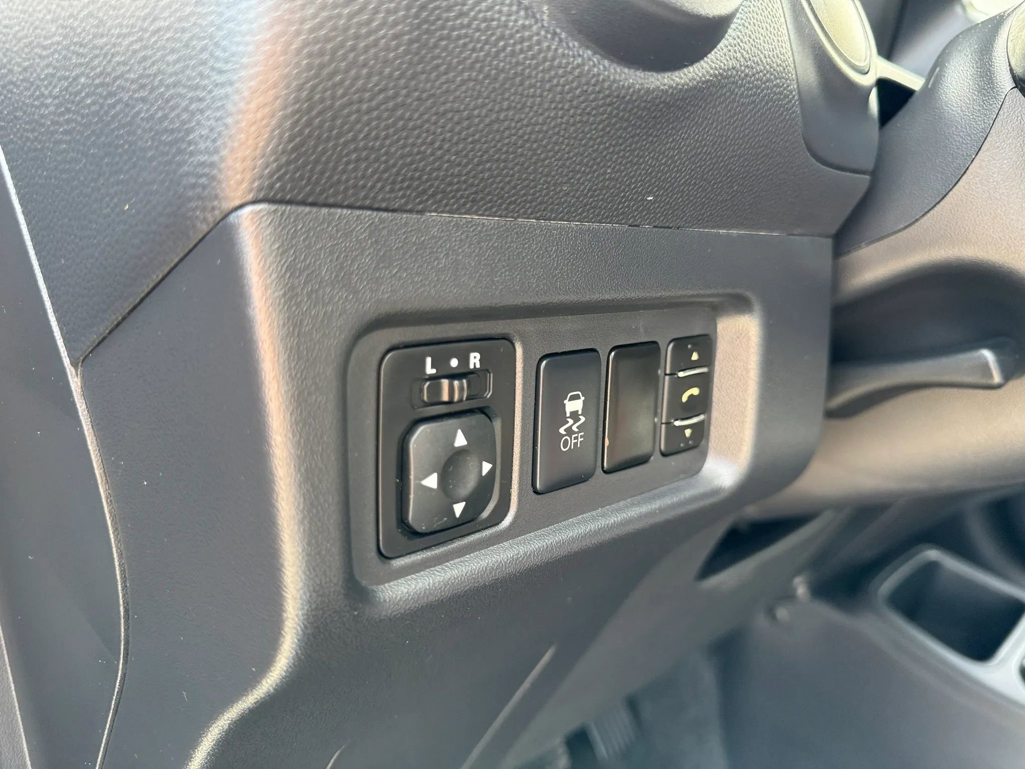 Used 2015 Mitsubishi Mirage DE FWD image 28