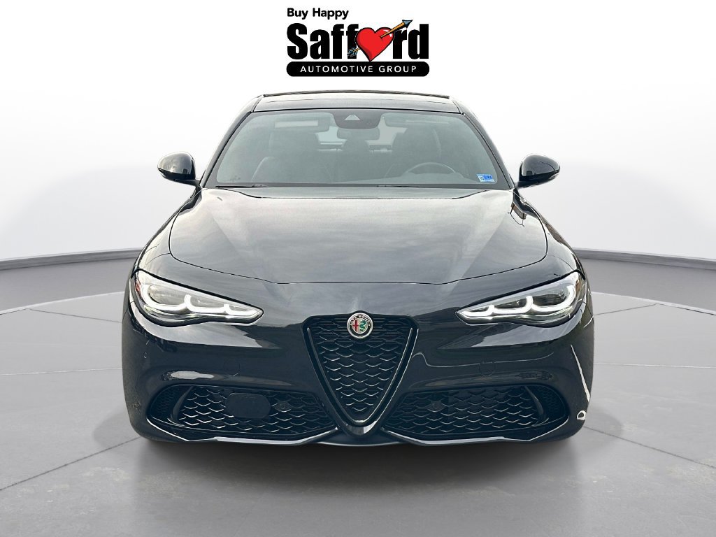 Used 2024 Alfa Romeo Giulia AWD image 8
