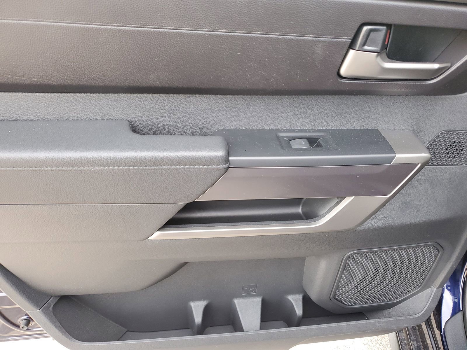 New 2026 Toyota Tundra SR5 AWD/4WD image 15