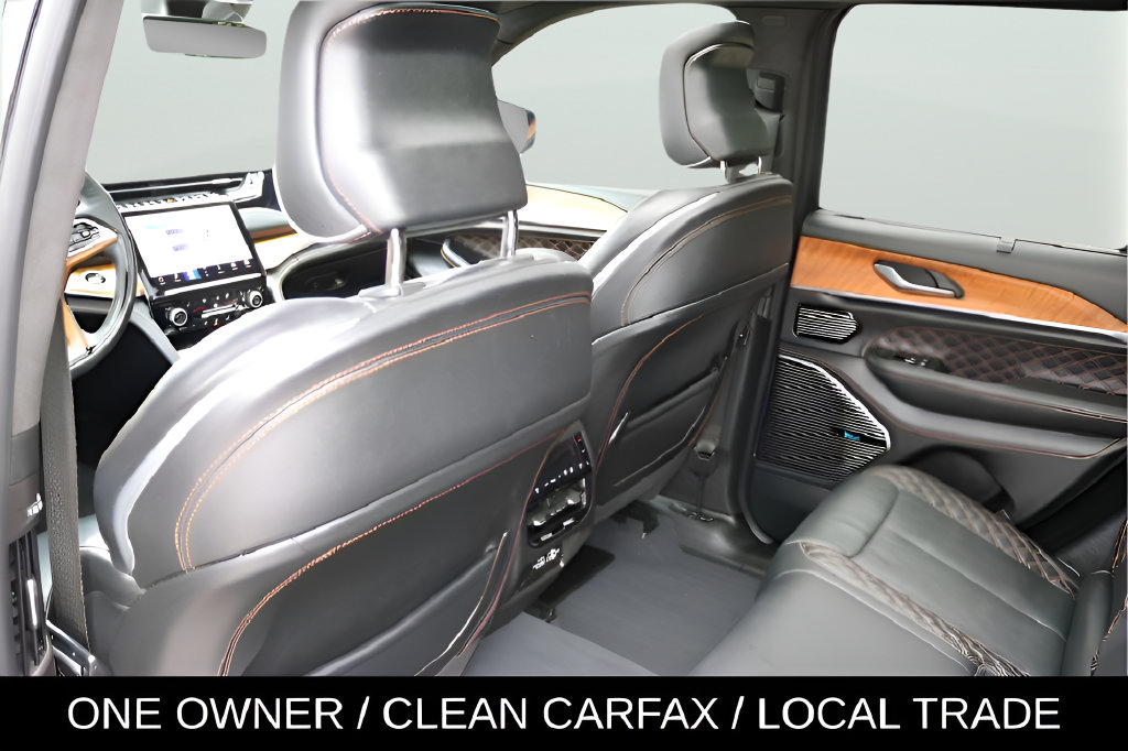 Used 2023 Jeep Grand Cherokee Summit AWD/4WD image 53