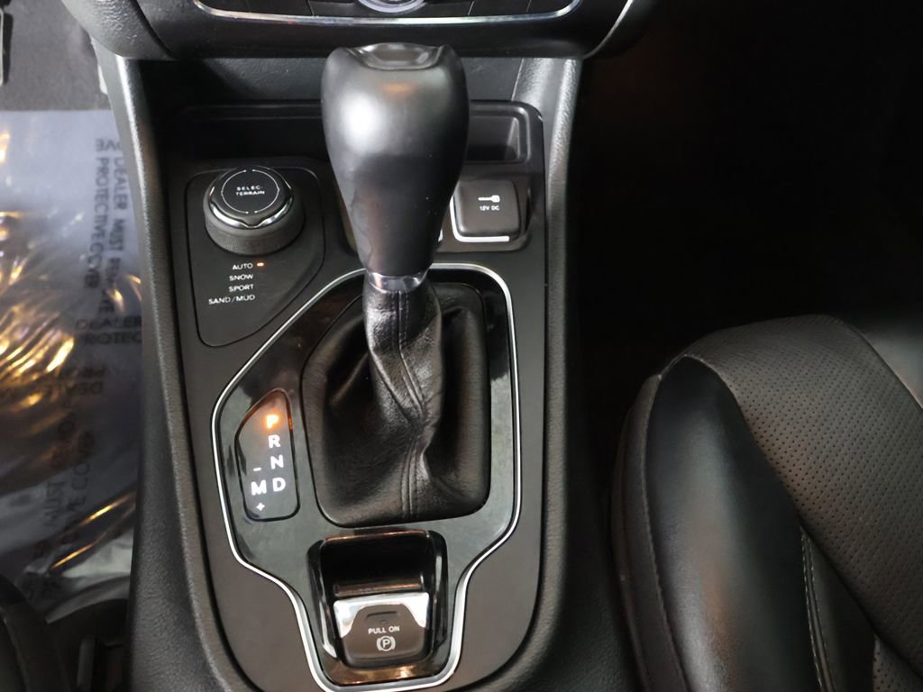 Used 2022 Jeep Cherokee Limited image 45