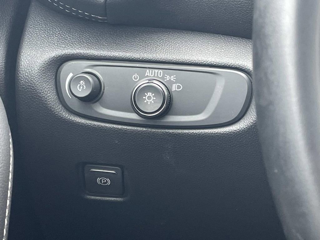 Used 2023 Chevrolet Blazer LT image 31