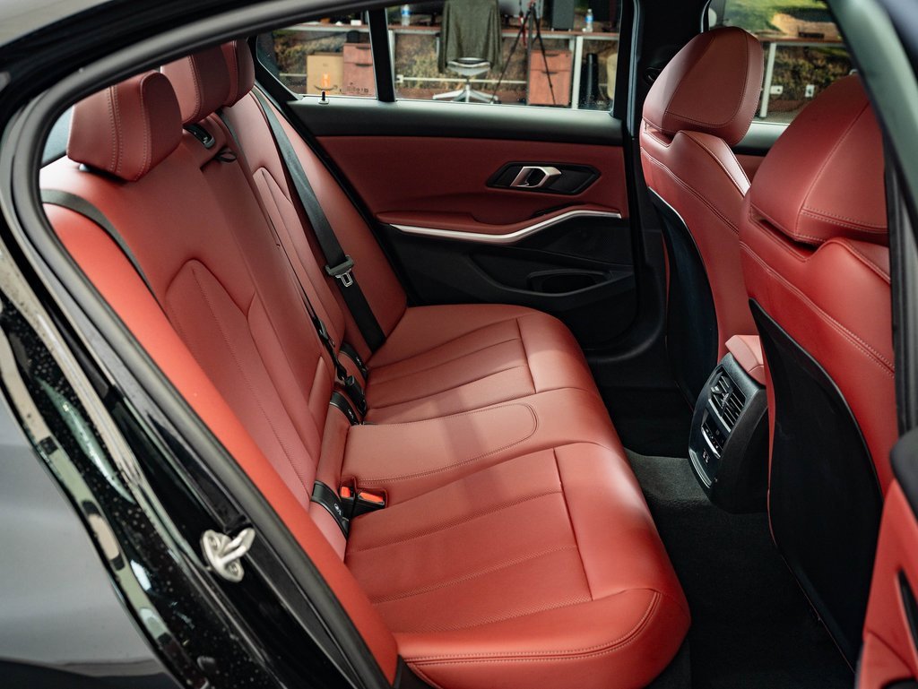 Used 2025 BMW 330i xDrive Sedan image 35