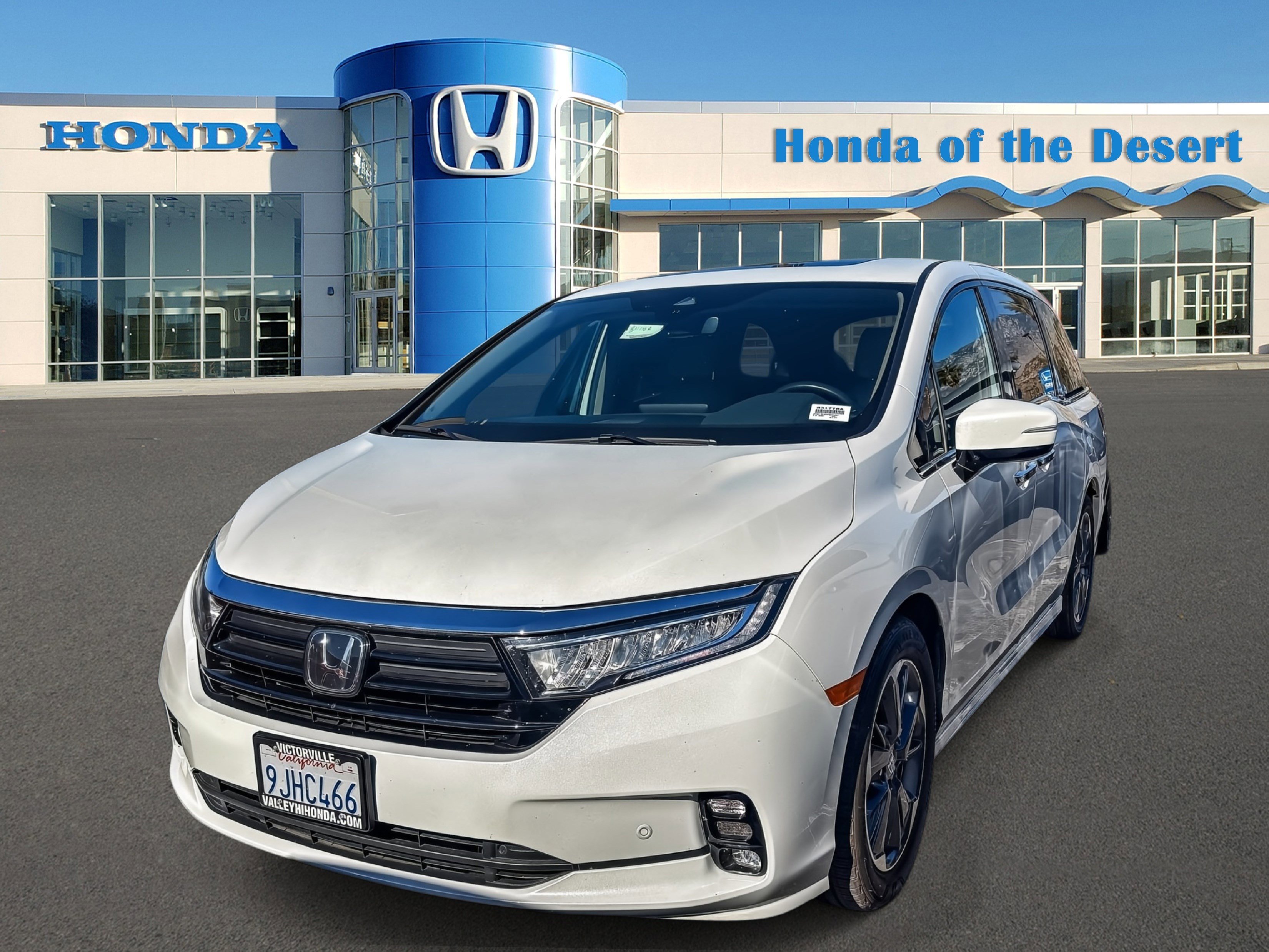 Used 2023 Honda Odyssey Elite image 3