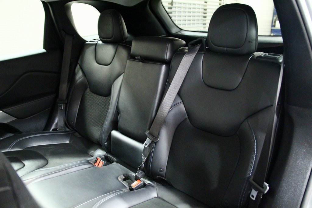 Used 2019 Jeep Cherokee Latitude Plus w/ Cold Weather Group image 29