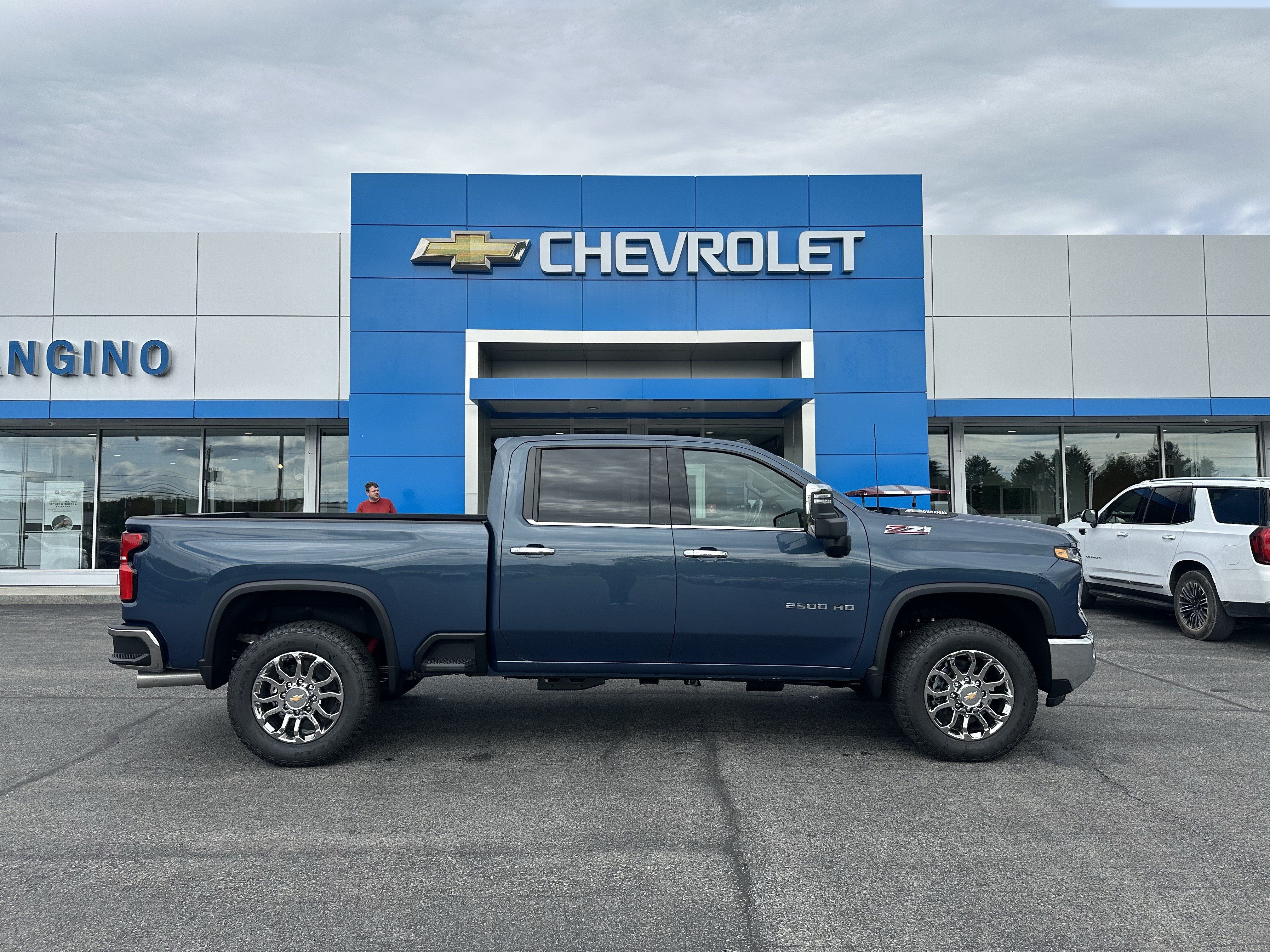 New 2026 Chevrolet Silverado 2500 LTZ w/ LTZ Premium Package AWD/4WD image 1