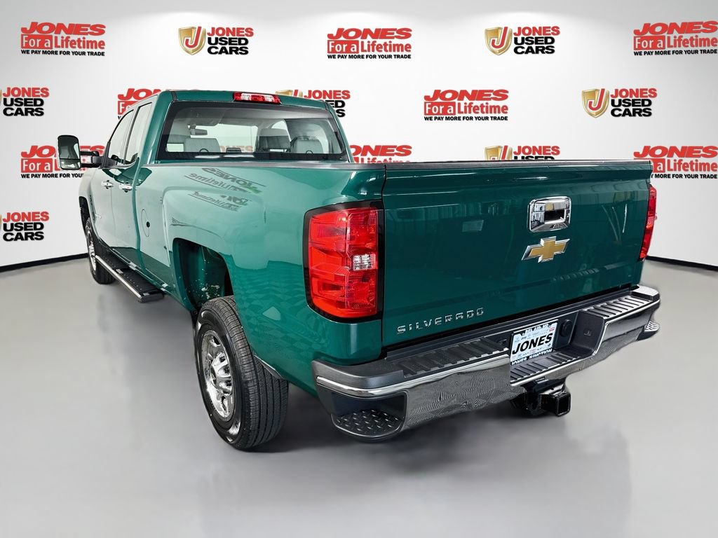 Used 2015 Chevrolet Silverado 2500 W/T RWD image 2