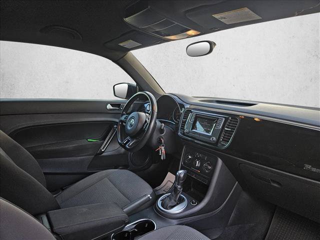 Used 2018 Volkswagen Beetle 2.0T S FWD image 10