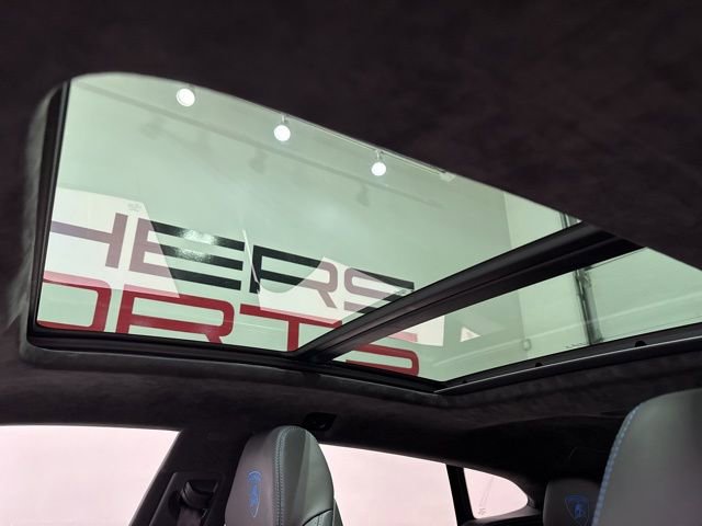 Used 2020 Lamborghini Urus image 25