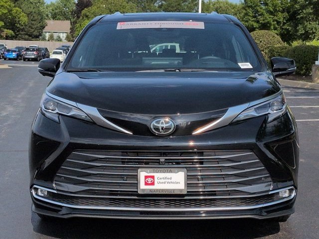Certified 2026 Toyota Sienna Platinum AWD/4WD image 4