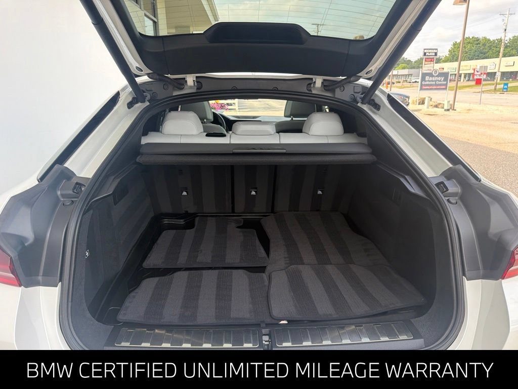 Used 2023 BMW X6 xDrive40i w/ Executive Package AWD/4WD image 9