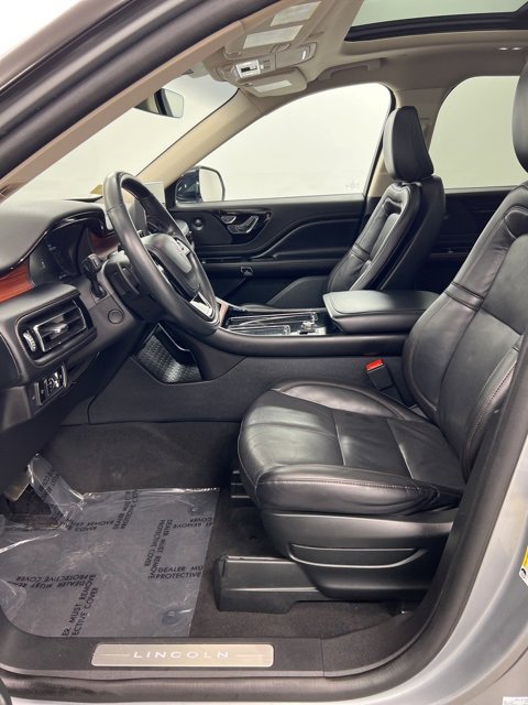 Used 2023 Lincoln Aviator Reserve w/ Equipment Group 201A image 14