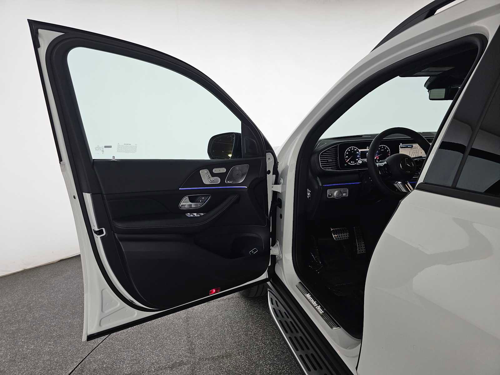 Used 2026 Mercedes-Benz GLS 580 4MATIC image 21