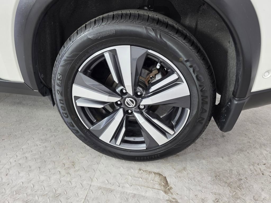 Used 2021 Nissan Rogue Platinum image 17