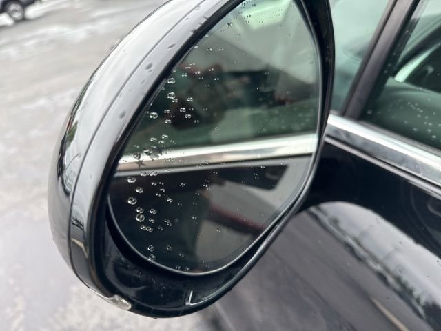 Used 2020 Buick Envision Essence w/ Experience Buick Package FWD image 9
