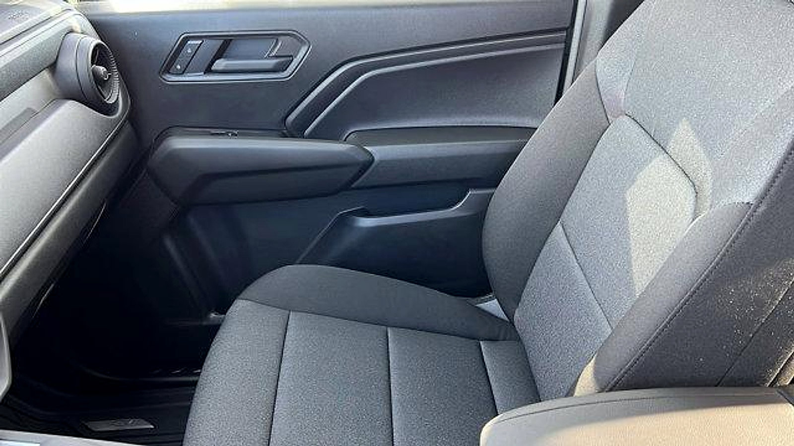 New 2026 Chevrolet Colorado W/T w/ WT Convenience Package II image 19