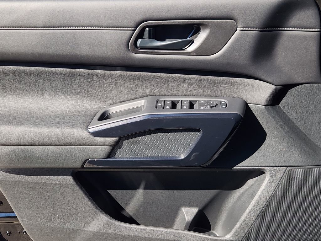 New 2026 Nissan Pathfinder SV FWD image 16