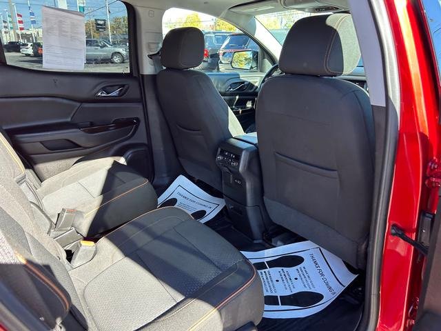 Used 2023 GMC Acadia AT4 image 28