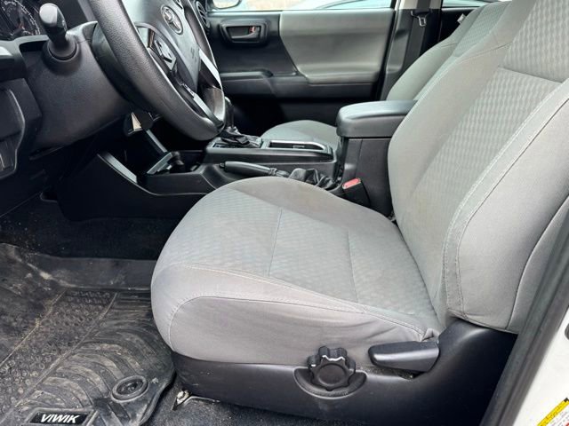 Used 2020 Toyota Tacoma SR image 5