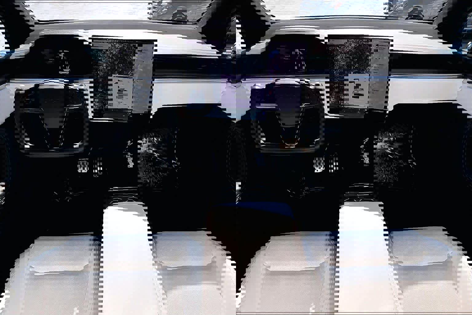 Used 2022 Tesla Model X image 13